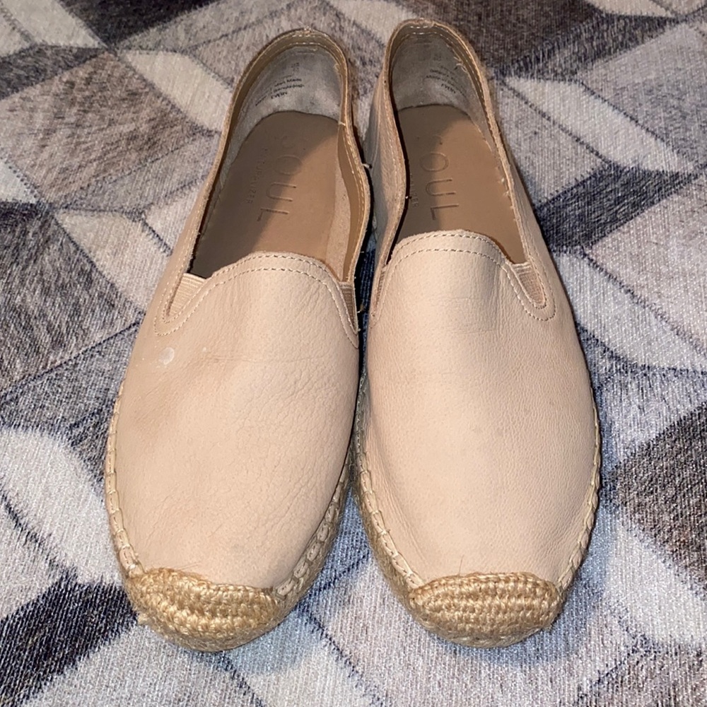 Women’s shoes